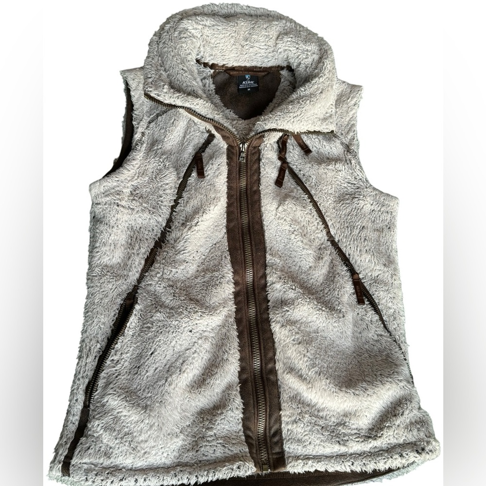 Kuhl ladies zip up soft fuzzy hooded outer ski vest size Medium